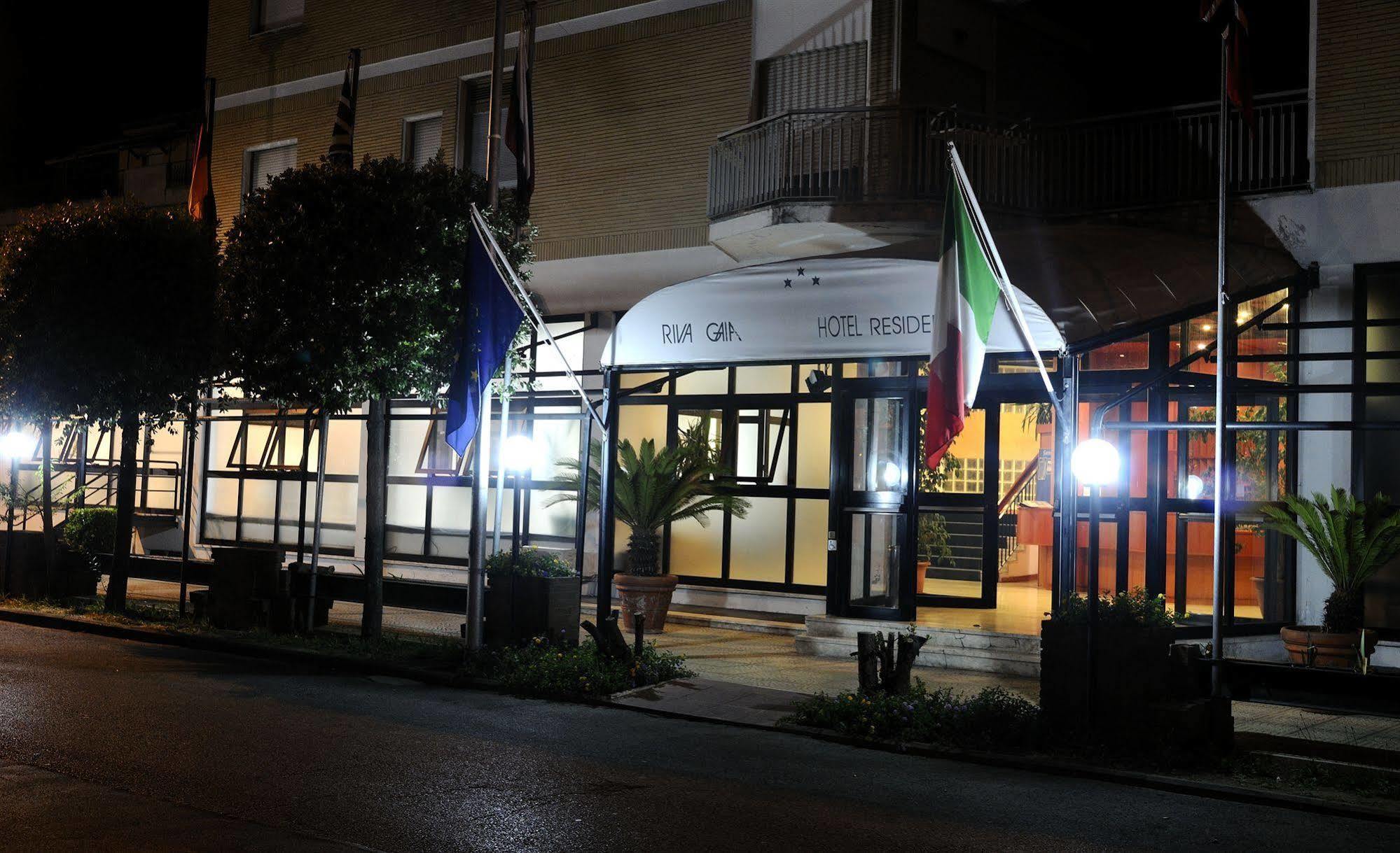 Residence Riva Gaia Terracina Exterior foto